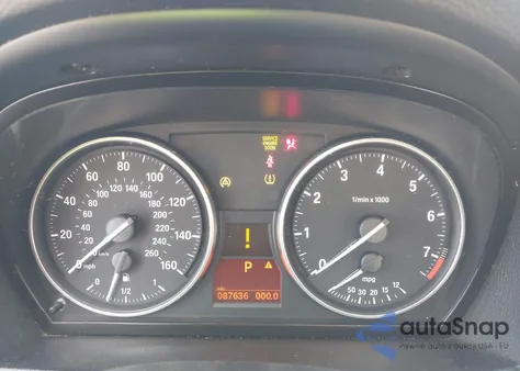 2010 BMW 328I xDrive z USA, uszkodzony, nr VIN WBAPK5C51AA653362